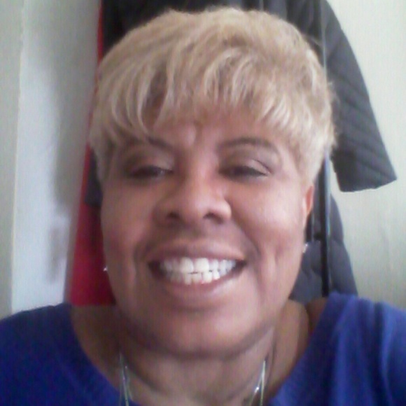 Meet your Posher, Deborah