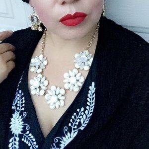 🌸Flower Bib Necklace🌸