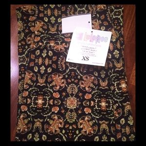 NWT CASSIE LULAROE !!!