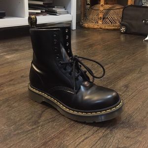 Women's original Dr. Martens 1460 Size 8