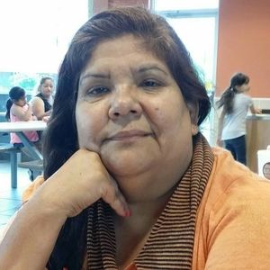 Meet your Posher, Claudia