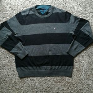 !!! FINAL MARKDOWN!!! Tommy Hilfiger Vneck Sweater