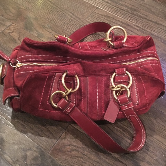 Burgundy Medium sized Authentic coach bag