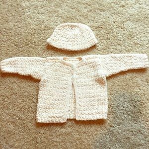 Knitted sweater neutral