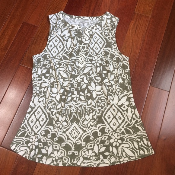 Pretty Patterned Sleeveless Top