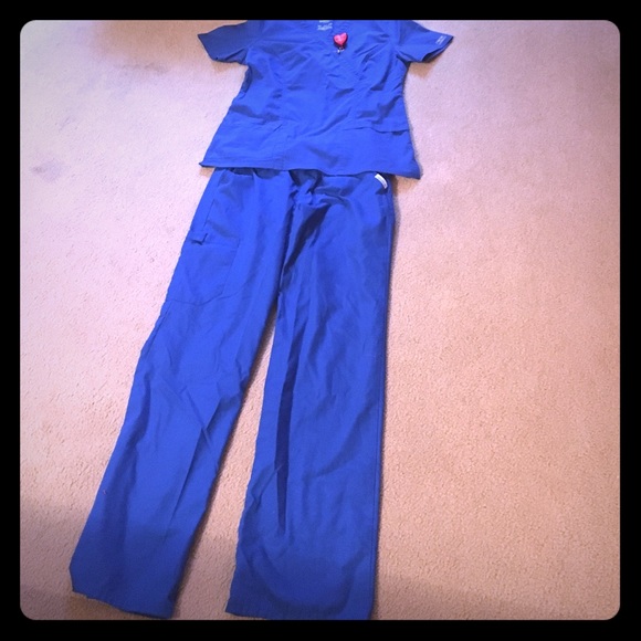 Cherokee workwear scrubs blue free badge holder