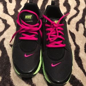 Nike sneakers size 7