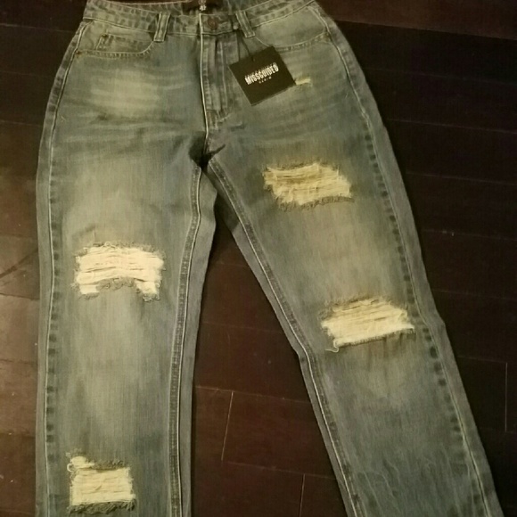 Missguided Riot Retro High Rise Ripped Mom Jeans - Picture 4 of 4