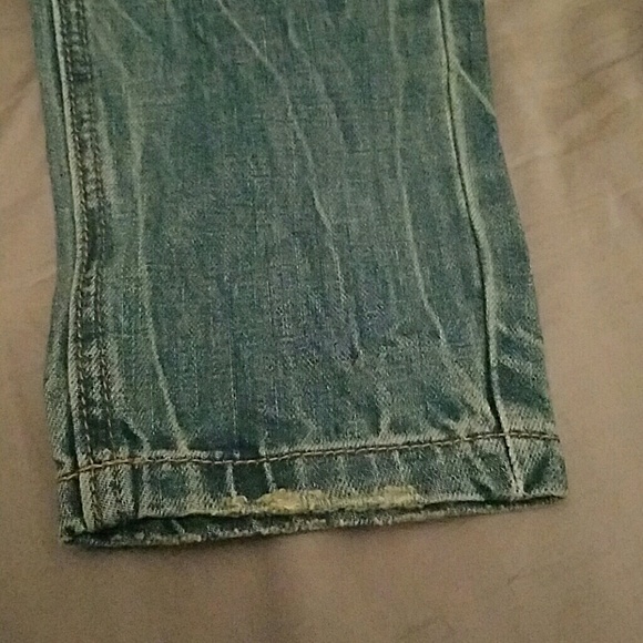 Missguided Riot Retro High Rise Ripped Mom Jeans - Picture 3 of 4