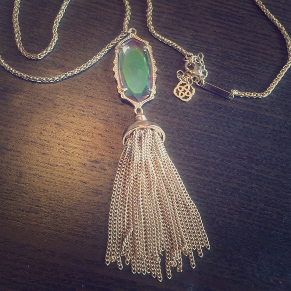 Kendra Scott Everly Pendant