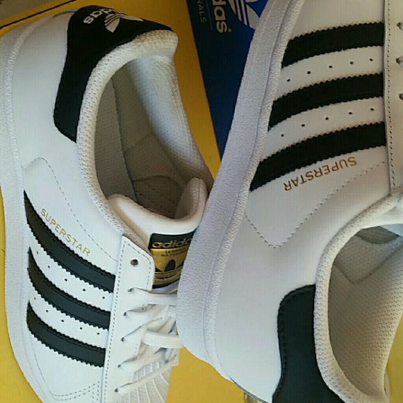 ADIDAS......SUPERSTAR  👞