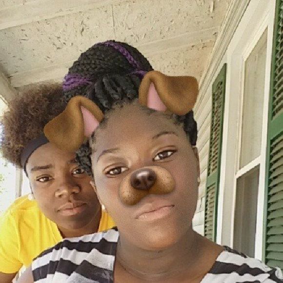 Meet your Posher, Jakyra