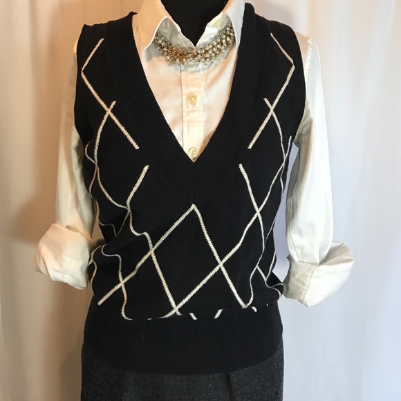 Express Sweaters - Express black and white argyle v neck sweater M Express Sweaters - Express black and white argyle v neck sweater M