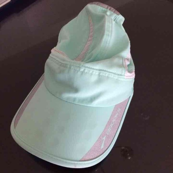 Brooks Running Hat