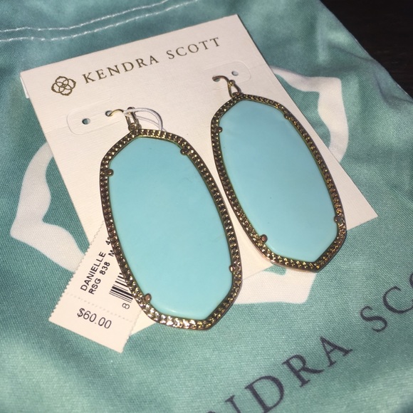 Kendra Scott Danielle Earrings - Picture 2 of 3