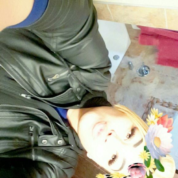 Meet your Posher, Ciera - Picture 1 of 1