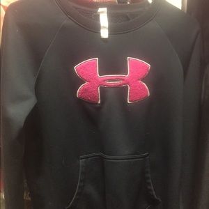 Medium UA sweater, very good condition.