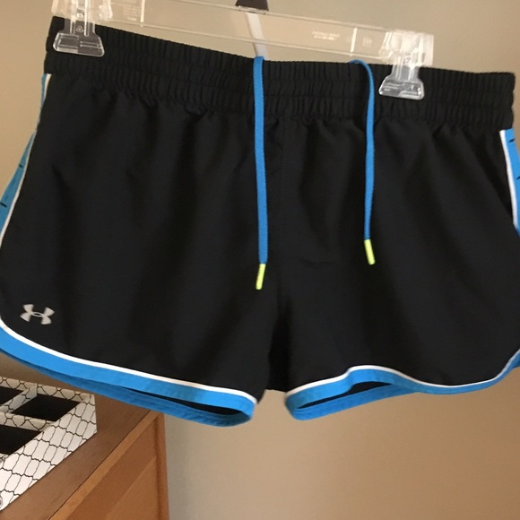 Women's Under Armour Dri-Fit Shorts Sz M