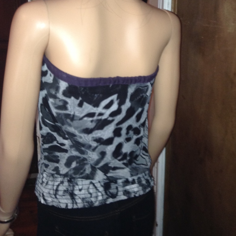 Grass Collection Ruffled Front Halter Top - Picture 5 of 8