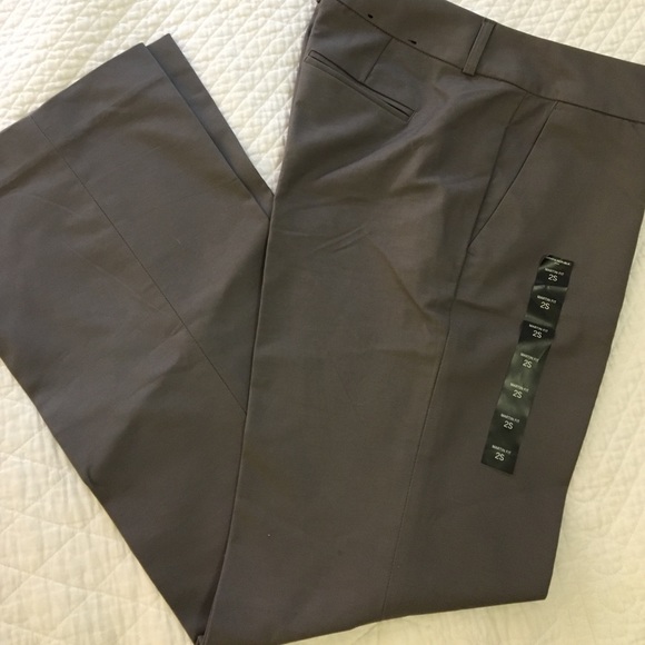 BANANA REPUBLIC MARTIN FIT GRAY PANT -NEW! 2 Short