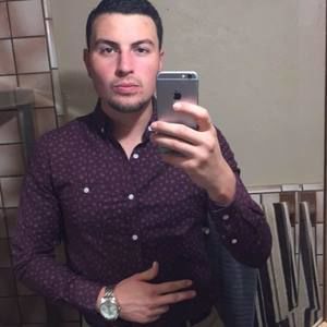 Meet your Posher, Rogelio