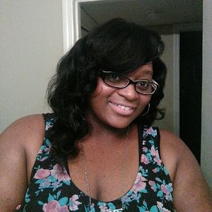 Meet your Posher, Shaketha