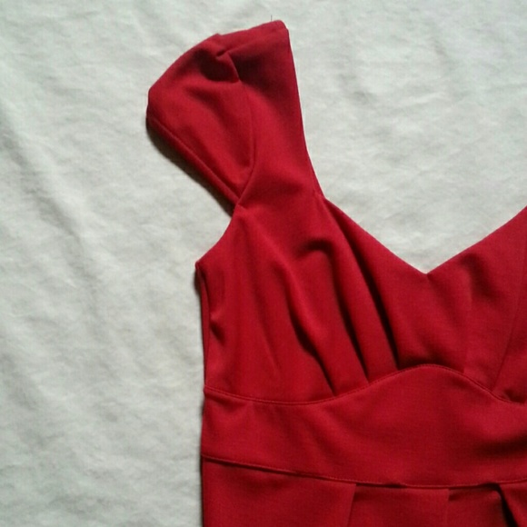 Urban Outfitters Dresses & Skirts - Urban Outfitters Sweetheart Dress w/ Cap Sleeves