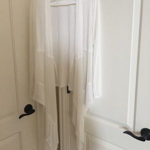 White sweater that can be worn many ways!