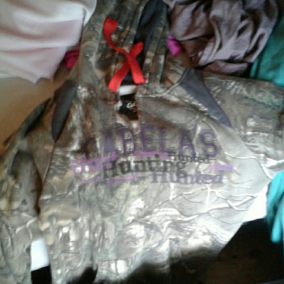 Cabela's hoodie