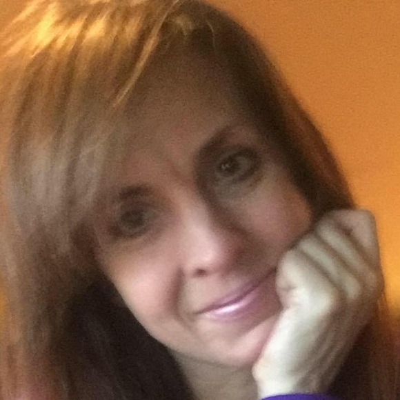 Meet your Posher, Shari - Picture 1 of 1