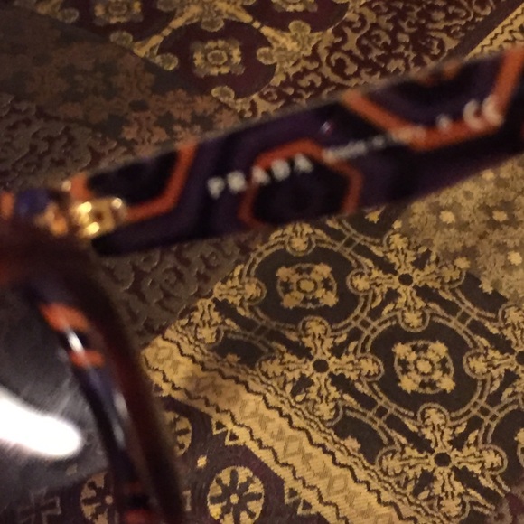 Prada sunglasses no case - Picture 2 of 5