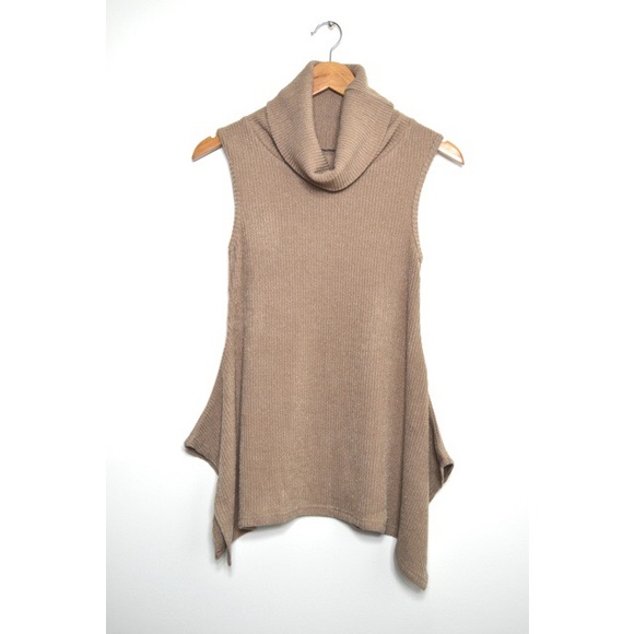 Taupe Sleeveless Top - Picture 3 of 4
