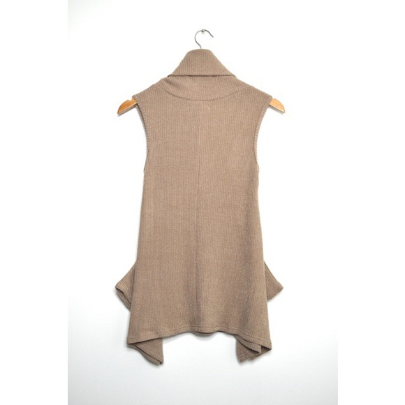 Taupe Sleeveless Top - Picture 4 of 4