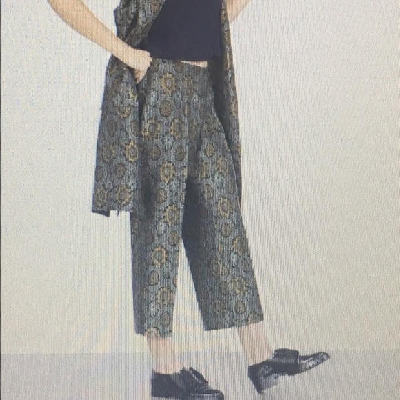 Zara Cropped Trousers, NWT, small