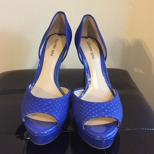 Gianni Bini Blue Open toe Heels