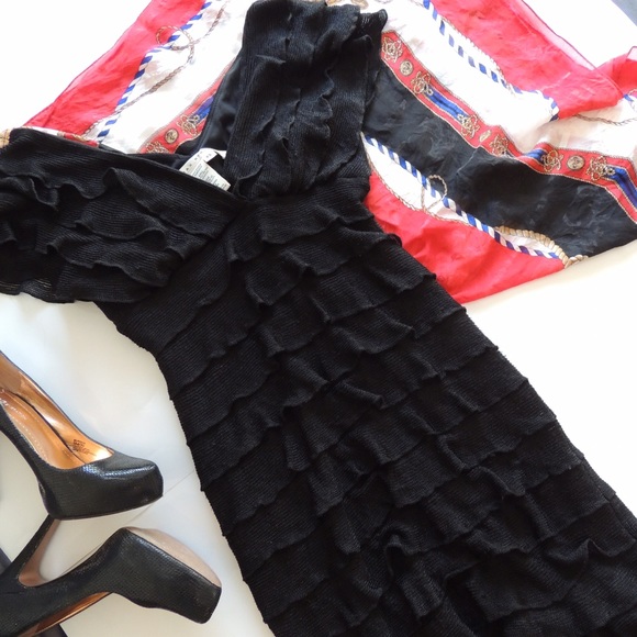 Max Studio Dresses & Skirts - Lovely Ruffle Layered Body Con Cocktail Dress👗 Max Studio Dresses & Skirts - Lovely Ruffle Layered Body Con Cocktail Dress👗