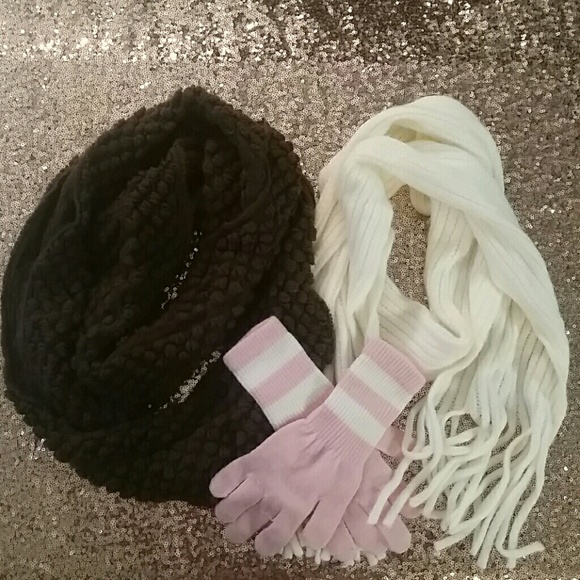 2 Scarves and 1 pair of Gloves
