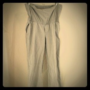 Maternity  pinstripe  capris