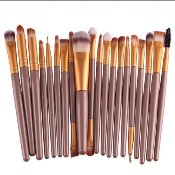 Make up brush set