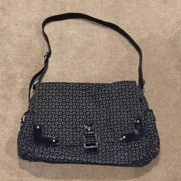 SALE‼️GUESS denim colored messenger bag