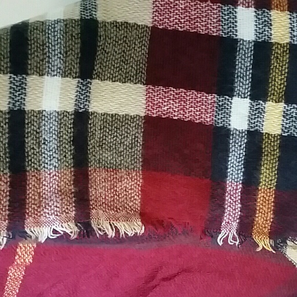 LAST ONE⏳Cranberry and Mustard Plaid Blanket Scarf - Picture 4 of 4