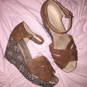 Cute Tan Wedges