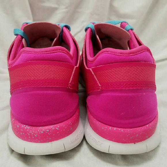 NIKE Womens Sz 7 Hot Pink Free TR Fit 5.0 - Picture 3 of 4