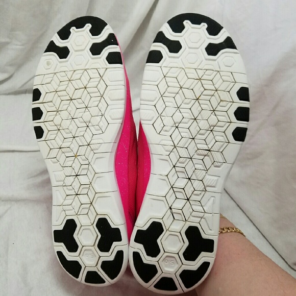 NIKE Womens Sz 7 Hot Pink Free TR Fit 5.0 - Picture 4 of 4
