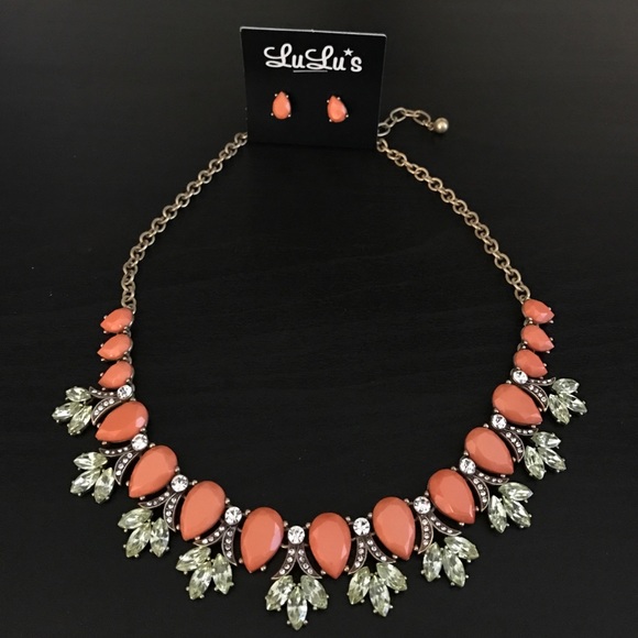 Lulu's Coral Accent Necklace