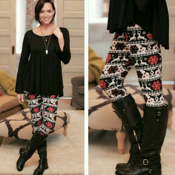 •Bell Sleeve Top• - Picture 5 of 6