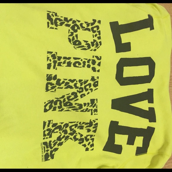 💗VS PINK HOODIE💗 - Picture 2 of 3