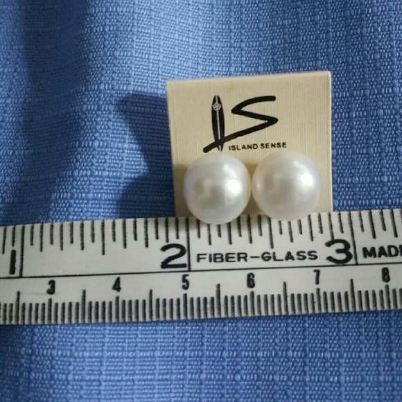 Genuine fresh water pearl earrings - Picture 4 of 4