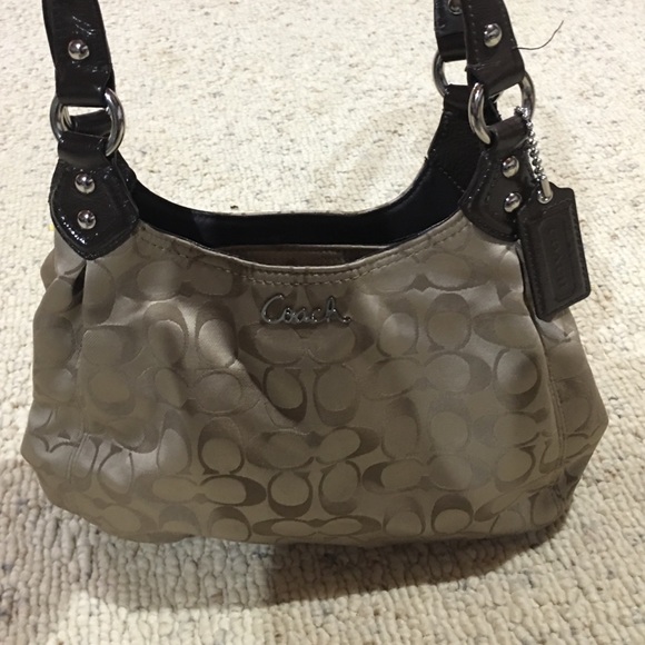 Authentic Coach Purse - Picture 4 of 4
