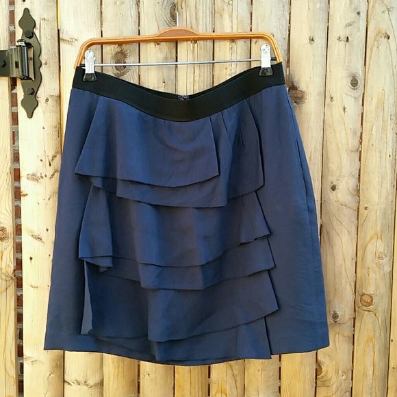 BCBGMAXARIA woven tiered mini skirt, carbon sz 10